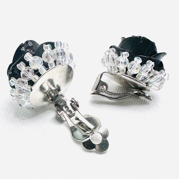 Clip-on Earrings - Picture 6 of 10